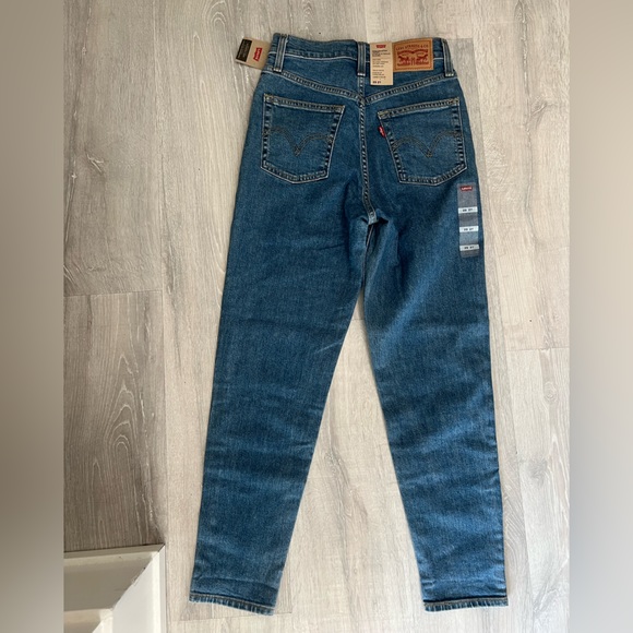BRAND NEW (with tags) Levi’s High Waisted Taper Jeans - Picture 7 of 12